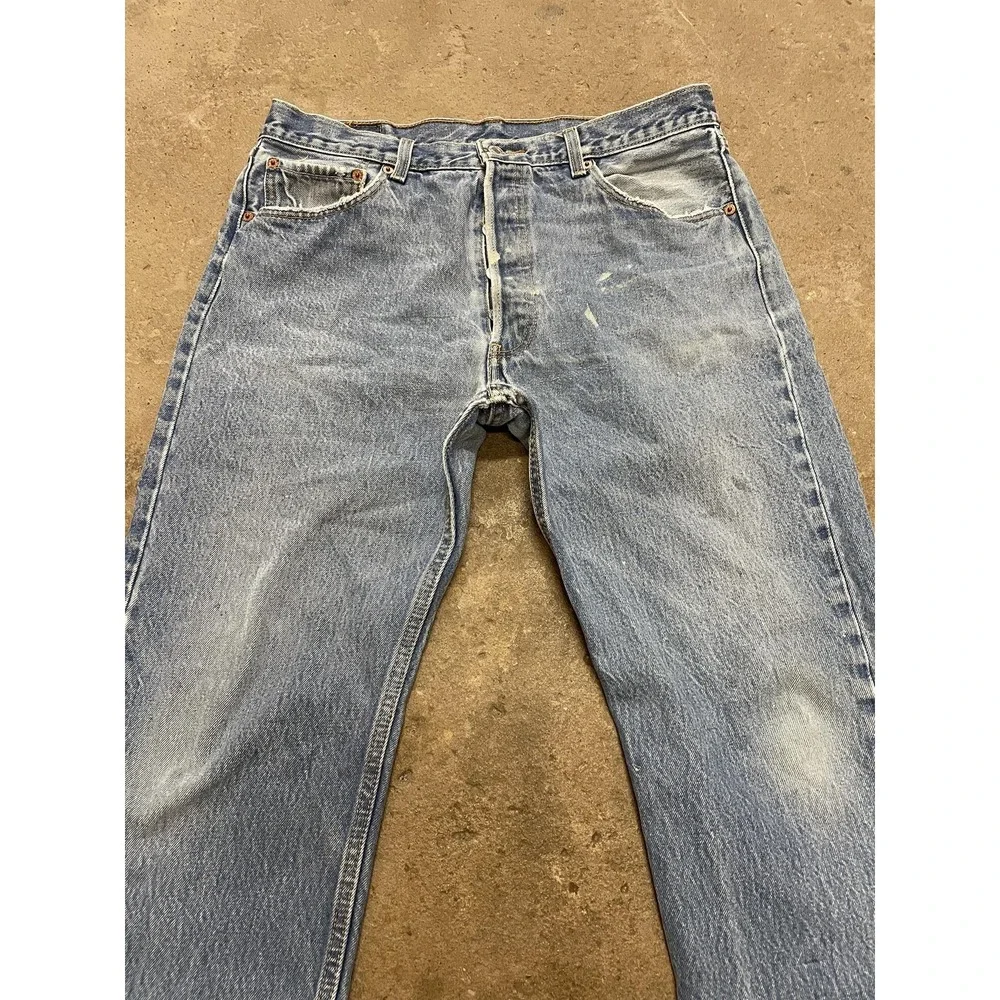 Levis 501 XX Jeans Mens 36x27 Light Wash Blue Straight Leg Button Fly Distressed - Picture 4 of 16